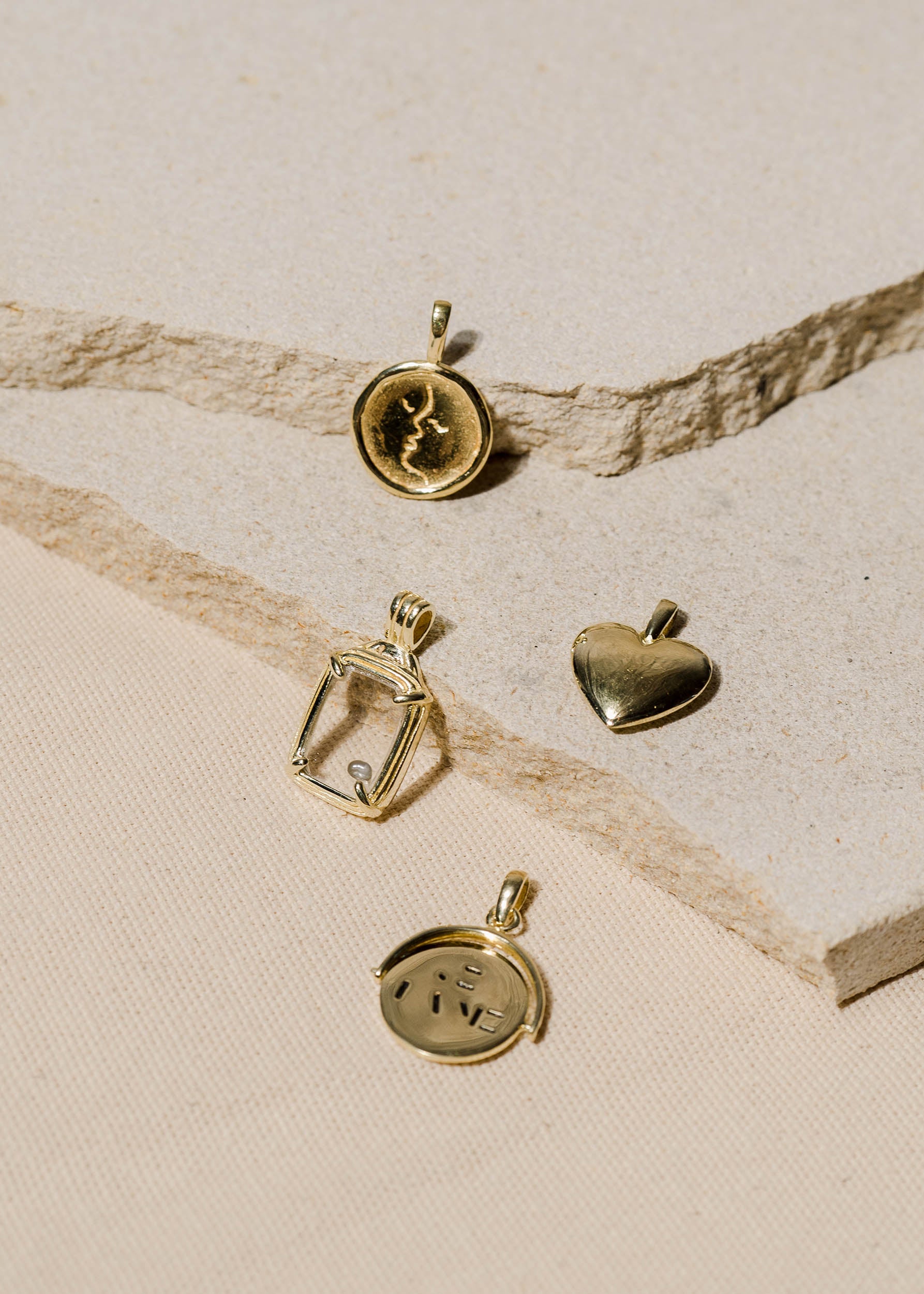 The Kiss Charm
