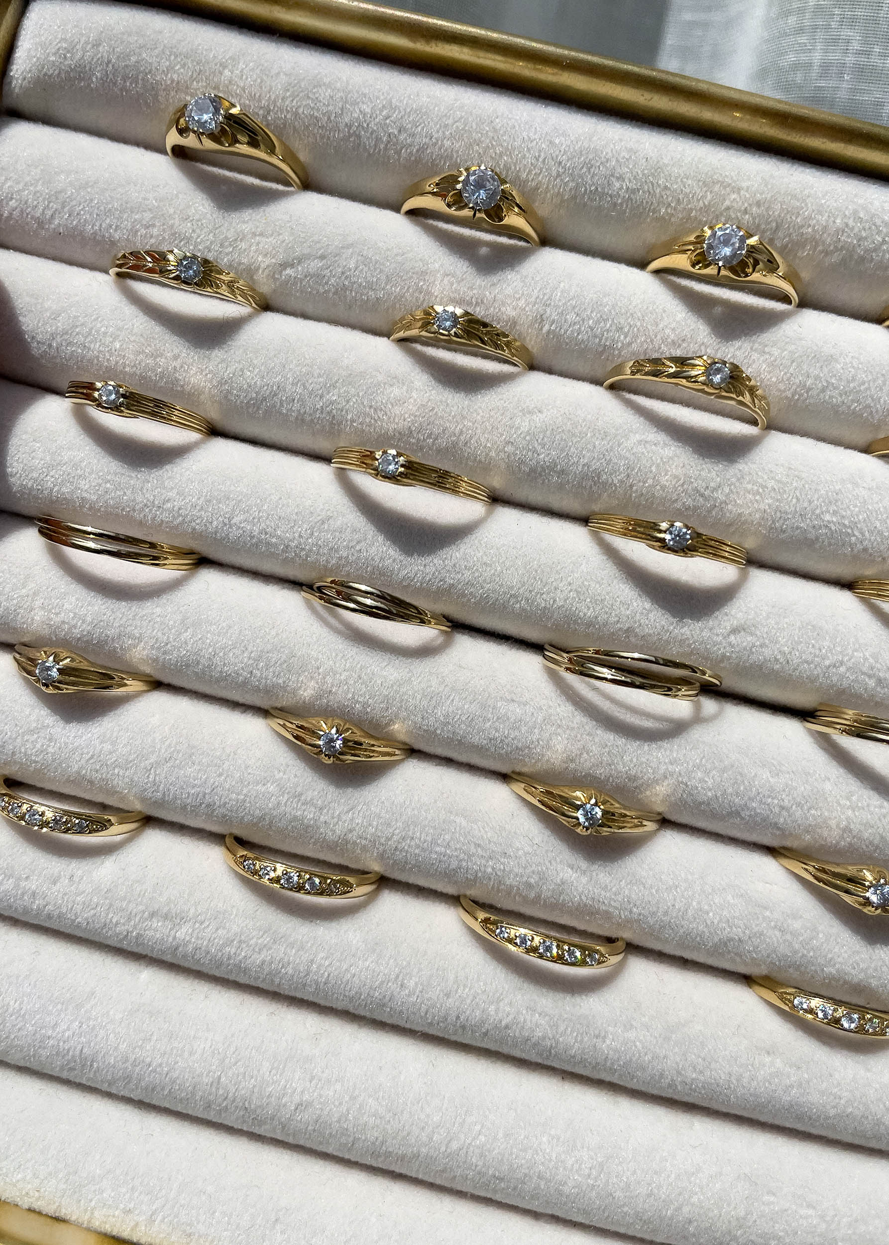 Ava Ring