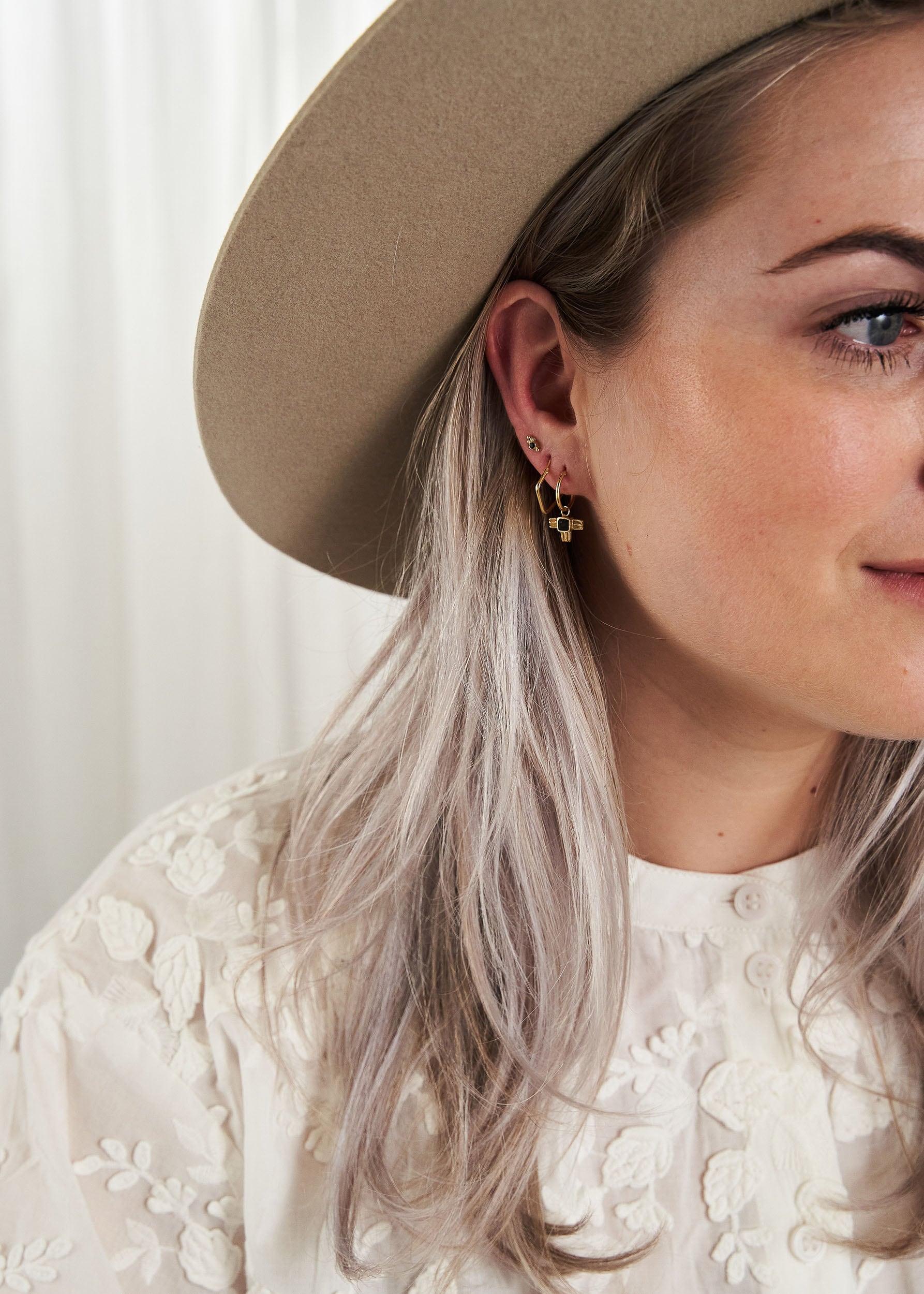 Tiny Square Hoops